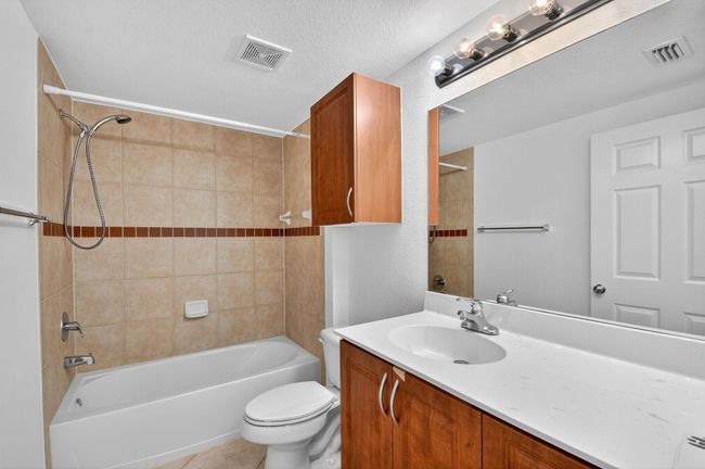 APT-304 - 6511 Emerald Dunes Dr, Condo with 2 bedrooms, 2 bathrooms and null parking in West Palm Beach FL | Image 27