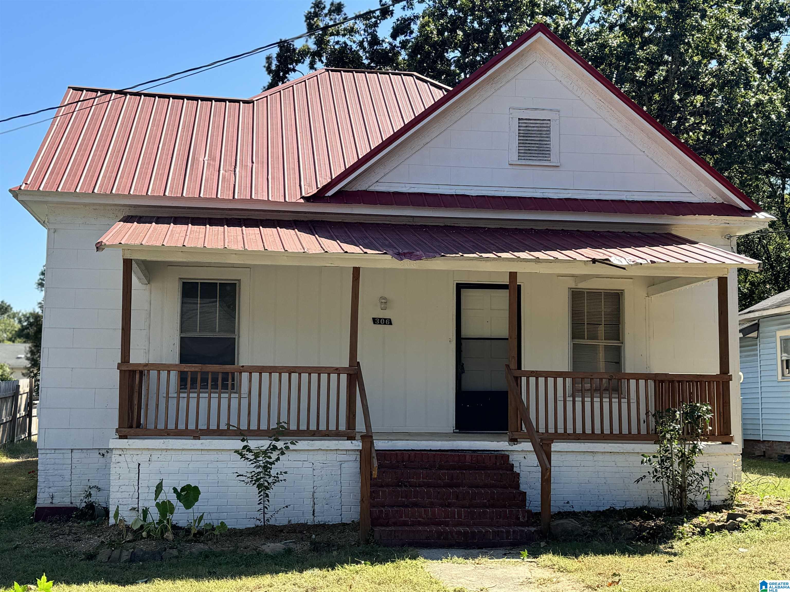 Dailey St, Piedmont, AL 36272