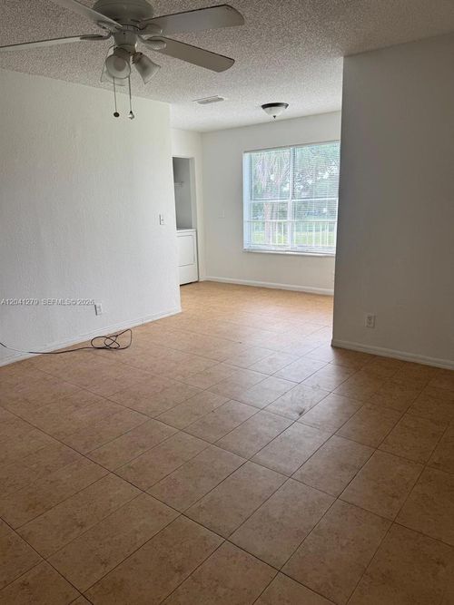 924-3400 Pinewalk Dr N, Margate, FL, 33063-9333 | Card Image
