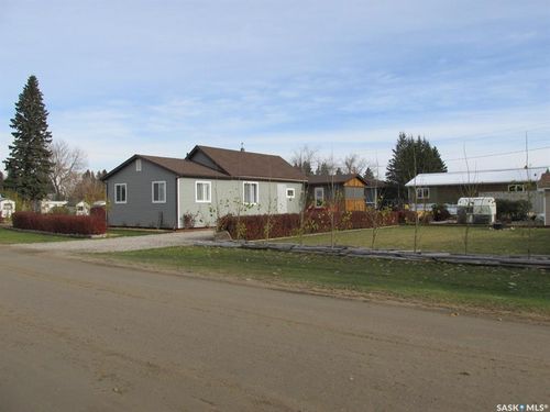 302 Rustad Ave, White Fox, SK, S0J3B0 | Card Image
