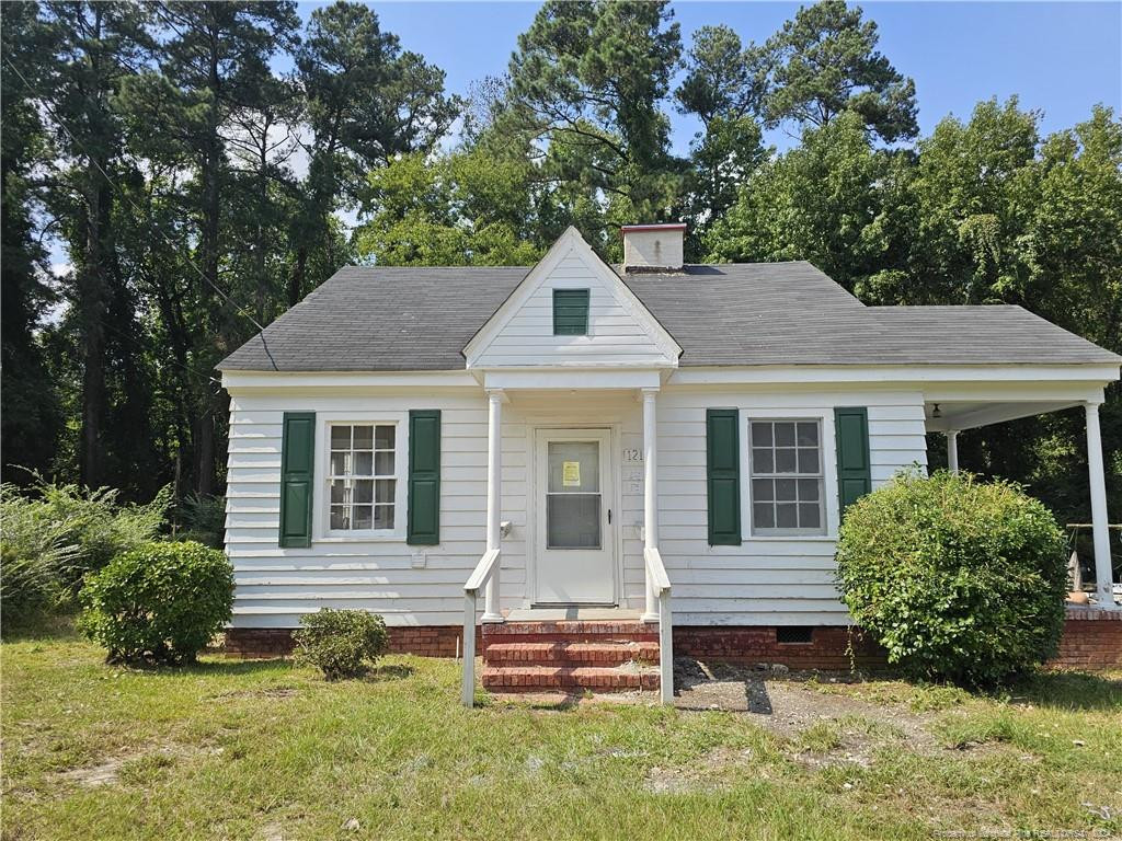 West Dr, Fayetteville, NC 28301