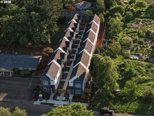 7063 Se 60th Ave, Portland, OR, 97206-7529 | Card Image