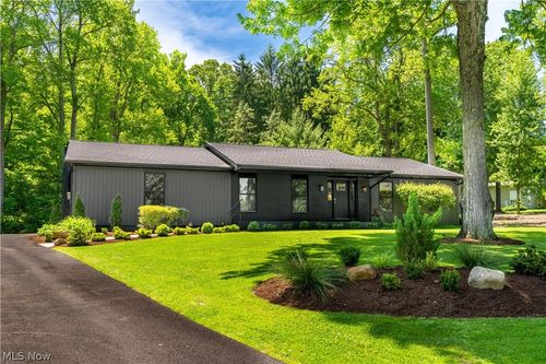 45 Hampshire Road, Akron, OH, 44313 | Card Image