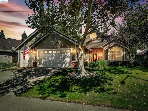 4040 Tilden Dr, Roseville, CA, 95661-7944 | Card Image