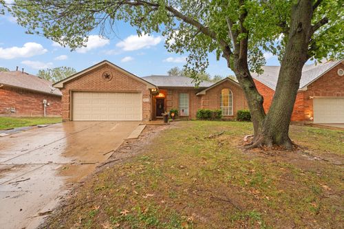 4804 Barberry Dr, Fort Worth, TX, 76133-7932 | Card Image