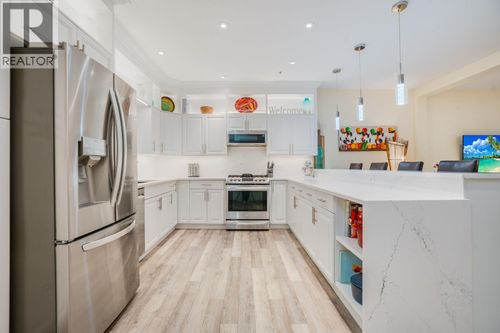 202-3996 Beach Ave, Peachland, BC, V0H1X5 | Card Image