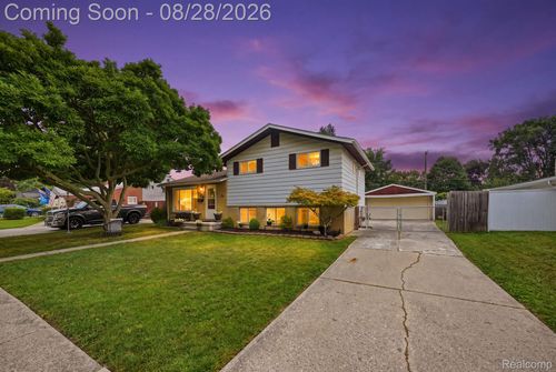 20410 Dubois St, Clinton Township, MI, 48035-4415 | Card Image