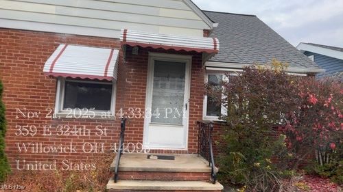 363 E 324th St, Willowick, OH, 44095-3321 | Card Image