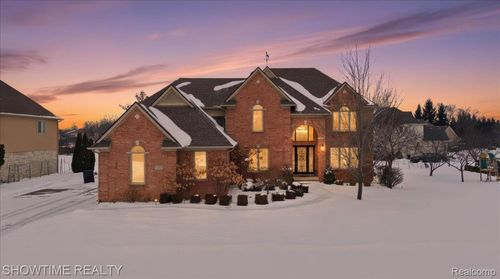 4157 Springbrook Dr, Sterling Heights, MI, 48314-2923 | Card Image