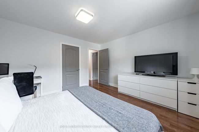 8 Petunias Rd, House attached with 4 bedrooms, 2 bathrooms and 3 parking in Brampton ON | Image 18