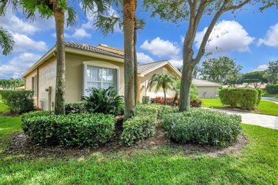 6881 Watertown Drive, House other with 3 bedrooms, 2 bathrooms and null parking in Boynton Beach FL | Image 3