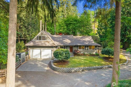 16464 239th Ave Se, Issaquah, WA, 98027-8493 | Card Image