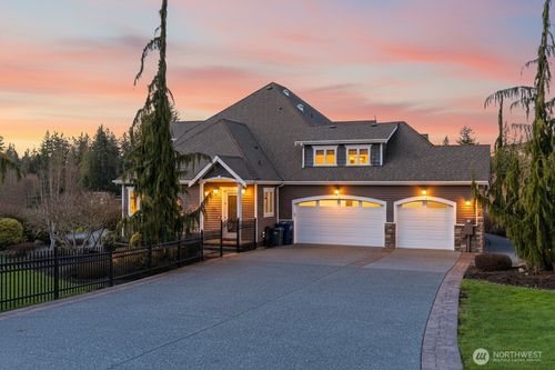 13232 84th St Se, Snohomish, WA, 98290-9090 | Card Image