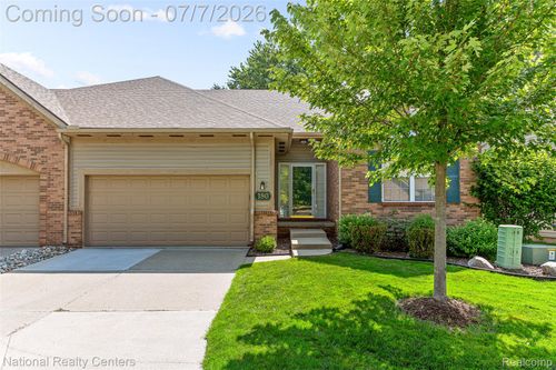 180 Winslow Cir, Commerce Township, MI, 48390-4502 | Card Image