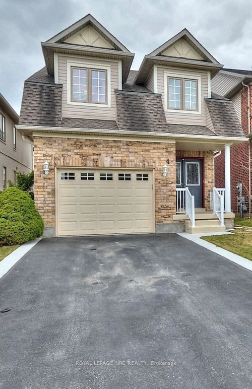 4 Alex Grant Pl, Saint Catharines, ON, L2P0A2 | Card Image