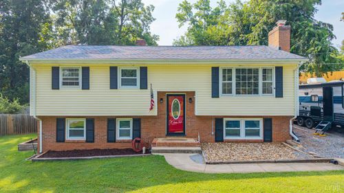 1107 Ashley Dr, Lynchburg, VA, 24501-2209 | Card Image