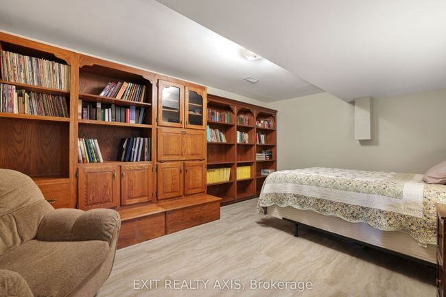 42 Strickland Rd, House other with 3 bedrooms, 2 bathrooms and 8 parking in Lombardy ON | Image 24