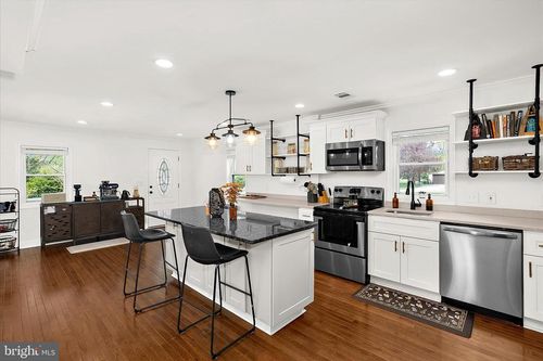 7604 Post Rd, HANOVER, MD, 21076-1548 | Card Image