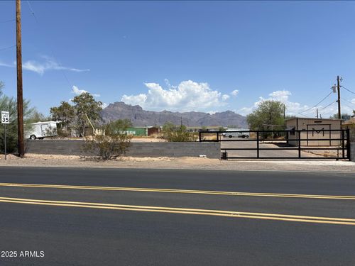--685 S Tomahawk Rd, Apache Junction, AZ, 85119-2560 | Card Image