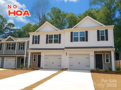 2017 Mcdonald Dr, Charlotte, NC, 28216-3233 | Card Image