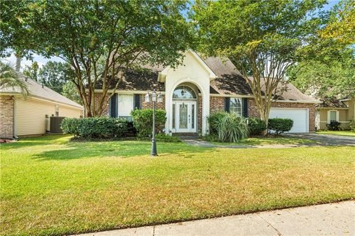 117 Amanda Dr, Slidell, LA, 70458-6006 | Card Image