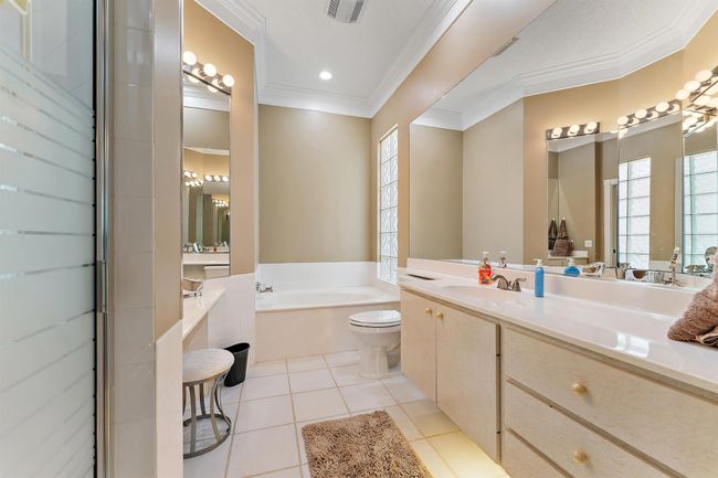 8485 Se Palm Hammock Ln, House other with 3 bedrooms, 3 bathrooms and null parking in Hobe Sound FL | Image 26