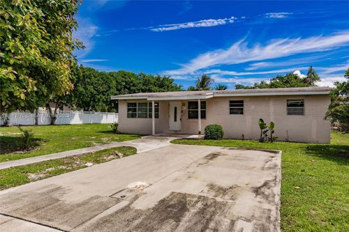 139 Nw 12th Ave, Delray Beach, FL, 33444-1645 | Card Image
