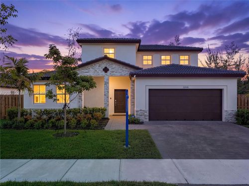2208 Se 30th St, HOMESTEAD, FL, 33035 | Card Image