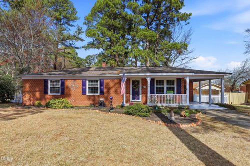 105 E Stevens St, Smithfield, NC, 27577-4203 | Card Image