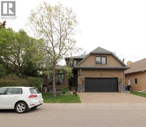 292 Waterstone Cres Se, Airdrie, AB, T4B2G1 | Card Image