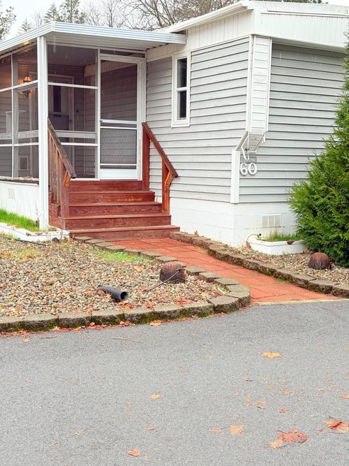 60-222 Ollis Rd, Cave Junction, OR, 97523-9536 | Card Image