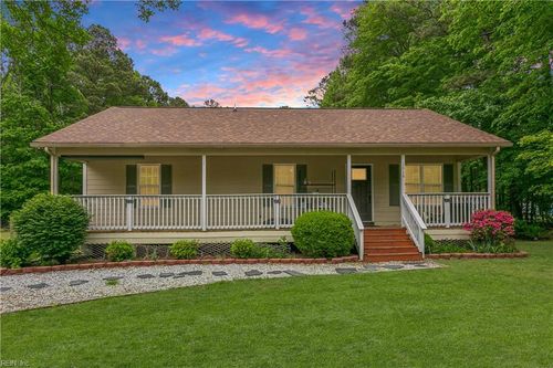 1016 Old York Hampton Hwy, Yorktown, VA, 23692-4860 | Card Image