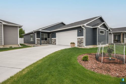 4609 W 34th St N Street N, Sioux Falls, SD, 57107 | Card Image