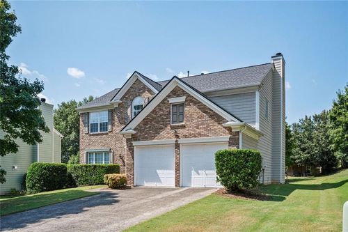 671 Glenbarrett Ct Ne, Marietta, GA, 30066-8513 | Card Image