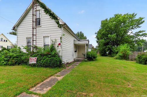 554 W North St, Winchester, IN, 47394-1505 | Card Image