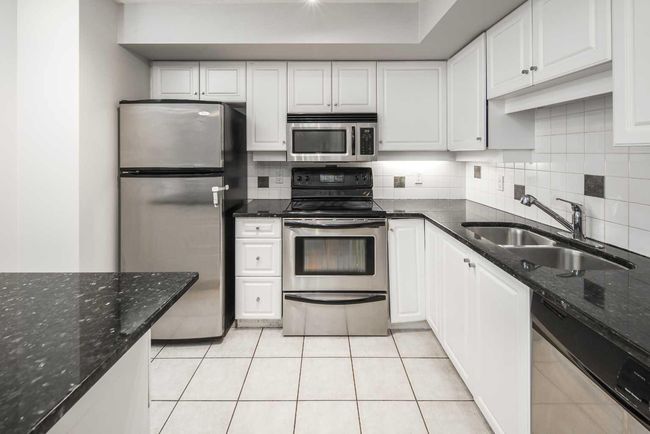 1305 - 650 10 St Sw, Condo with 2 bedrooms, 2 bathrooms and 1 parking in Calgary AB | Image 10