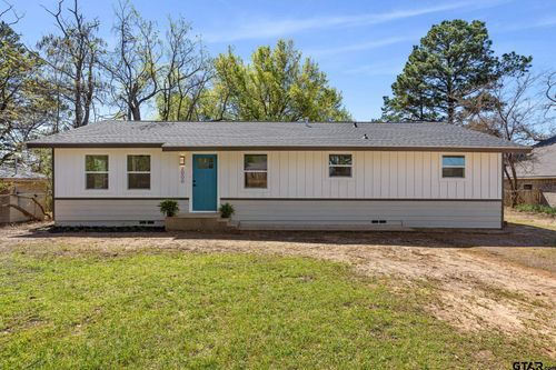 2000 W Oakwood St, Tyler, TX, 75702-4841 | Card Image