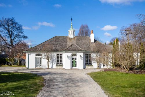 29 Fisher Rd, Grosse Pointe, MI, 48230-1601 | Card Image