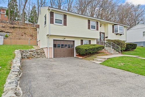 23 Buttaro Rd, Woburn, MA, 01801-3619 | Card Image