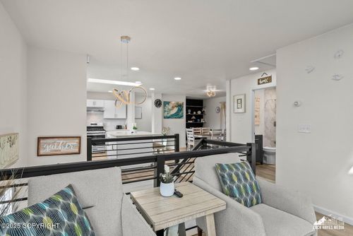 1747 Wickersham Dr, Anchorage, AK, 99507-1349 | Card Image