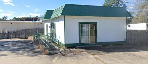 111 Barclay St, Woodville, TX, 75979-5533 | Card Image
