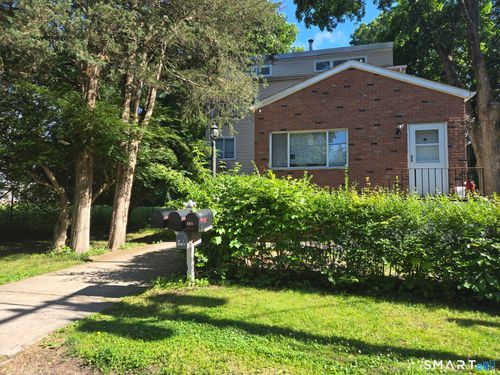 493 Den Lane, Greenwich, CT, 06831 | Card Image
