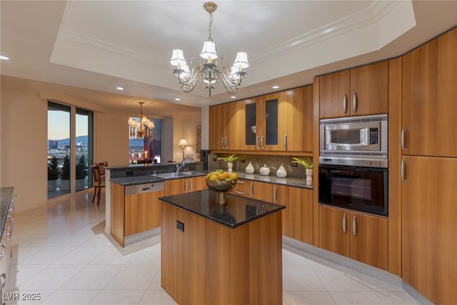 UNIT-2502 - 2877 Paradise Rd, Home with 3 bedrooms, 3 bathrooms and 1 parking in Las Vegas NV | Image 86