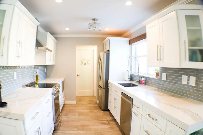 1614 Se 10 Th Ave, House other with 3 bedrooms, 2 bathrooms and null parking in Deerfield Beach FL | Image 7