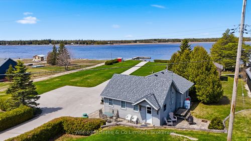 834 Pike Bay Rd, Northern Bruce Peninsula, ON, N0H2T0 | Card Image