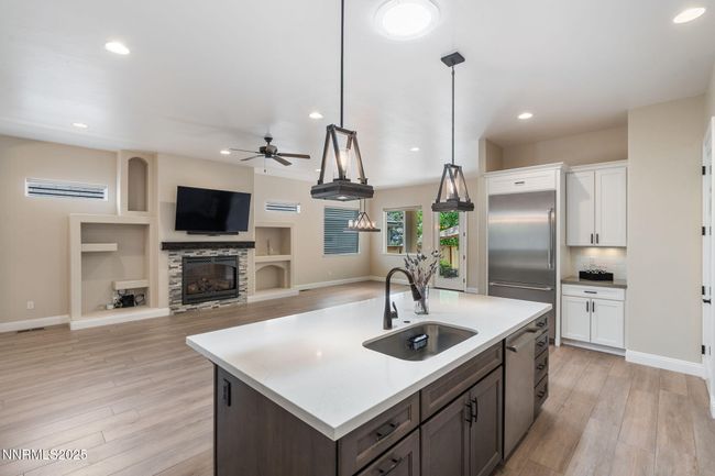 Kitchen/Great Room | Image 10
