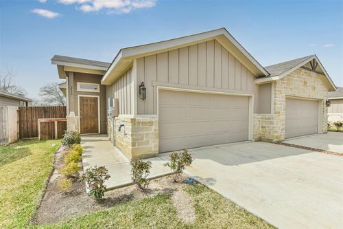 25129 Pacific Wren Dr, Magnolia, TX, 77354-7035 | Card Image