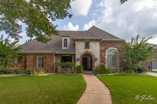 1053 Sir Lancelot Cir, Lewisville, TX, 75056-5760 | Card Image