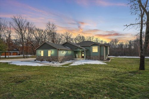 8183 Old Oak Dr, DeMotte, IN, 46310-9804 | Card Image