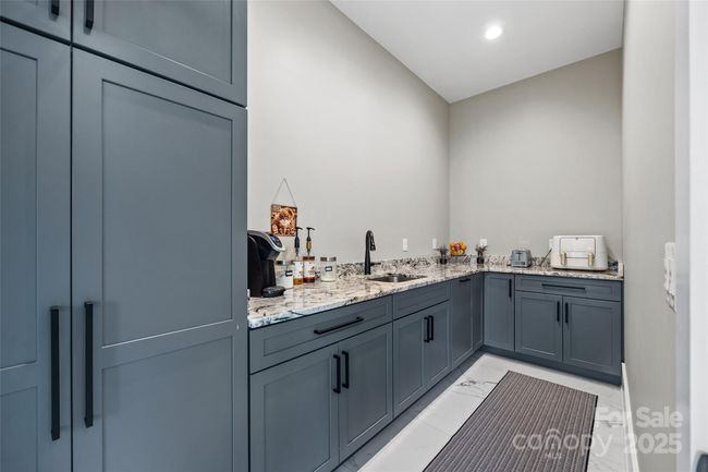 385 Squirrel Ln, House other with 5 bedrooms, 8 bathrooms and null parking in Lake Wylie SC | Image 11